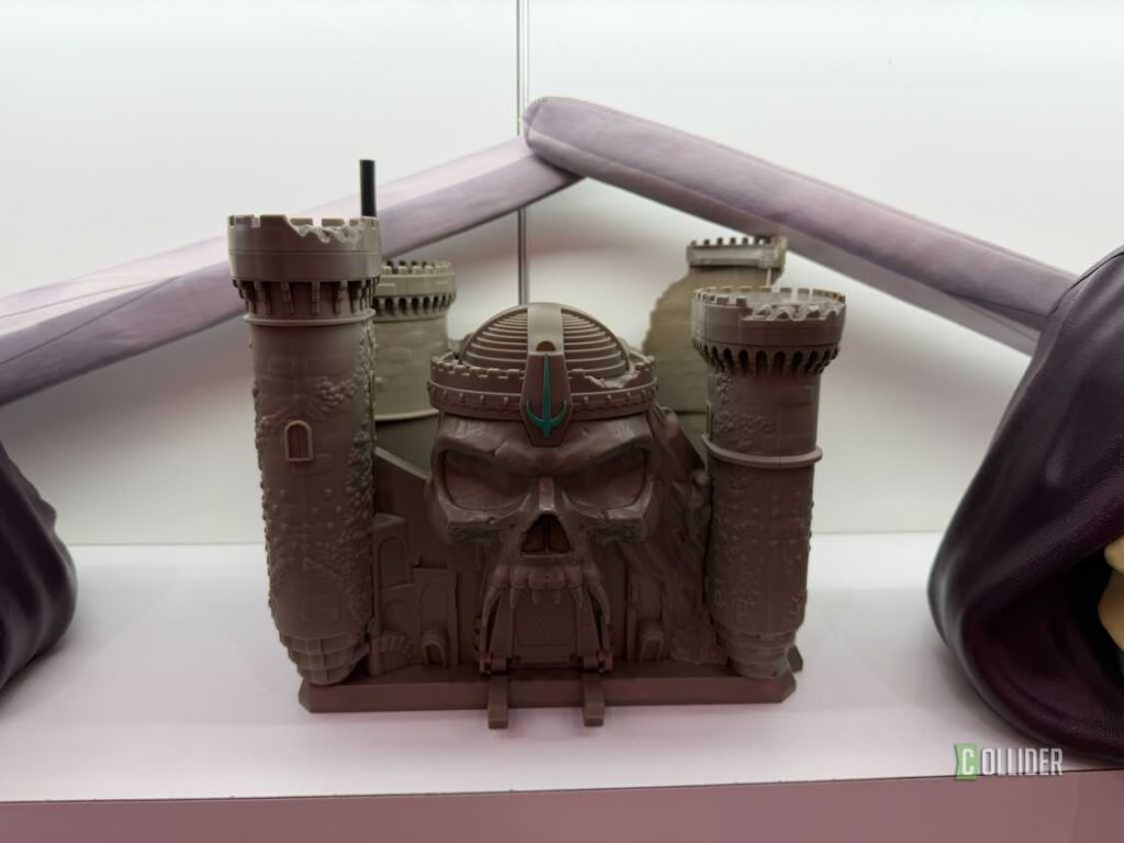 POPCORN BUCKETS & CUPS & PLUSH! OH MY! Cinemark (and Regal?) reveal ...