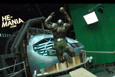 A brief behind-the-scenes look at the green screen fx work behind Idris Elba as MAN-AT-ARMS (as he fights Trap Jaw in the Collector) in the new “Masters of the Universe” Movie